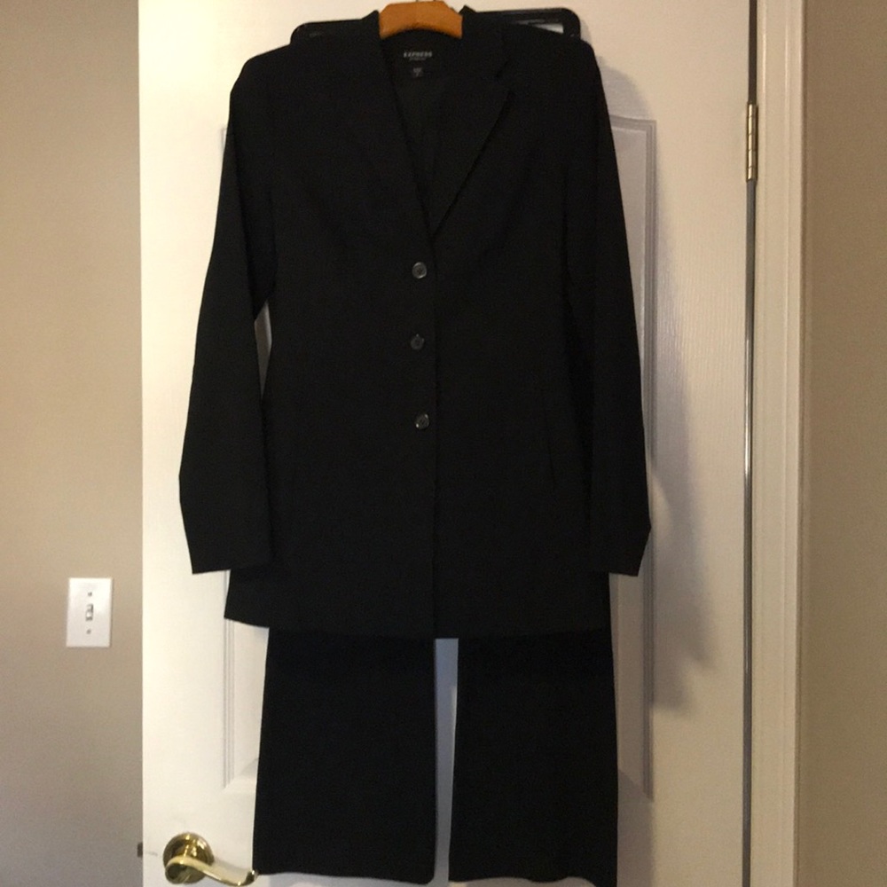 Express Suit